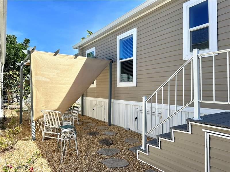 2 bedroom ManufacturedHome at 4520 Split Log Ln E, Riverwoods Plantation, Estero — photo 3