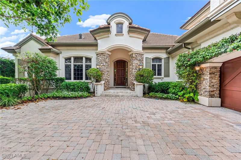 4 bedroom SingleFamilyResidence at 2560 W Half Moon Walk, Port Royal, Naples — photo 1