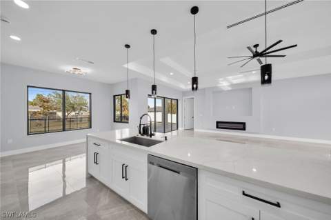 423 NW 6th Ter, Cape Coral FL - photo 14 of 40