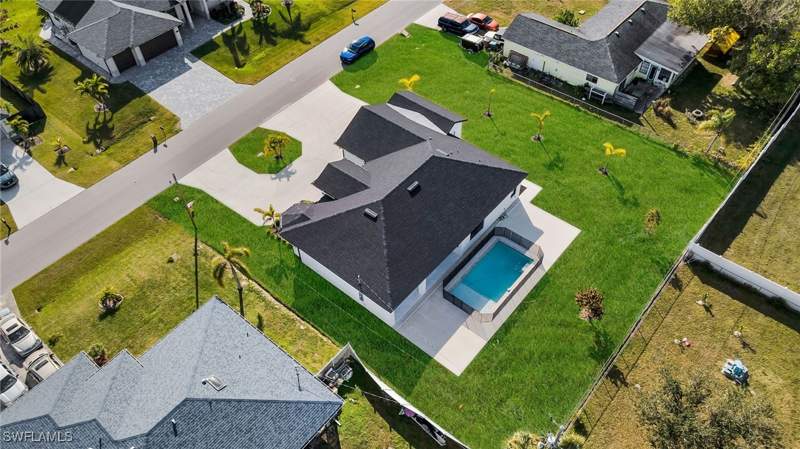 3 bedroom SingleFamilyResidence at 423 NW 6th Ter, Cape Coral, Cape Coral — photo 4