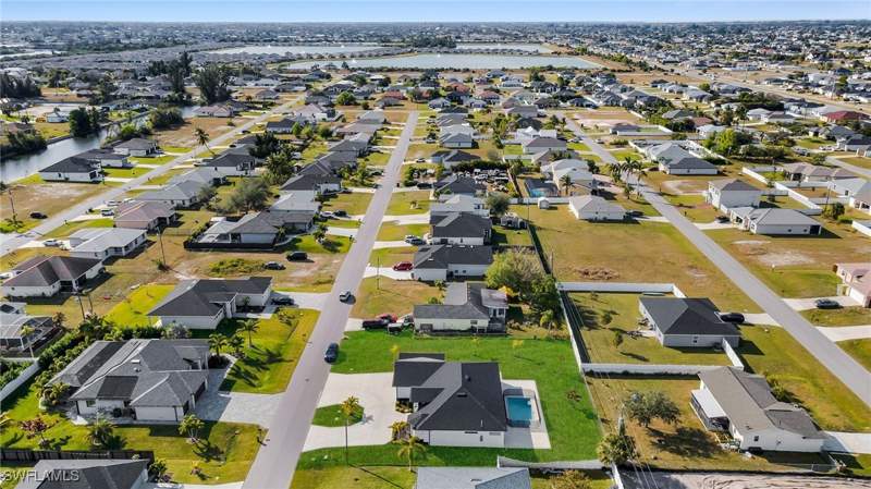 3 bedroom SingleFamilyResidence at 423 NW 6th Ter, Cape Coral, Cape Coral — photo 5