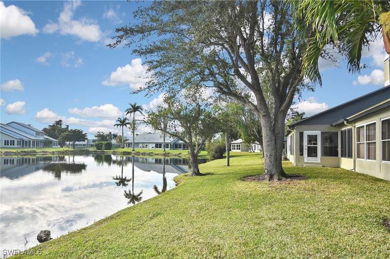 3 bedroom Attached at 203 McGregor Park Cir, McGregor Park Condo, Fort Myers — photo 3