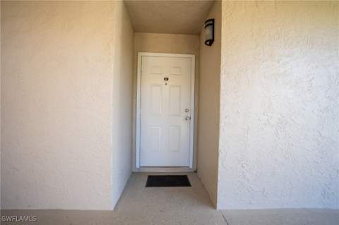 9635 Eaton Gardens Ln 107, Fort Myers FL - photo 8 of 27