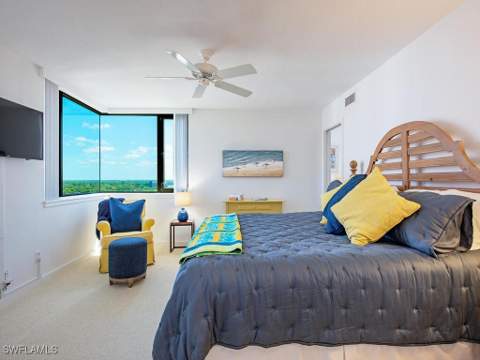 5555 Heron Point Dr 1602, Naples FL - photo 11 of 28