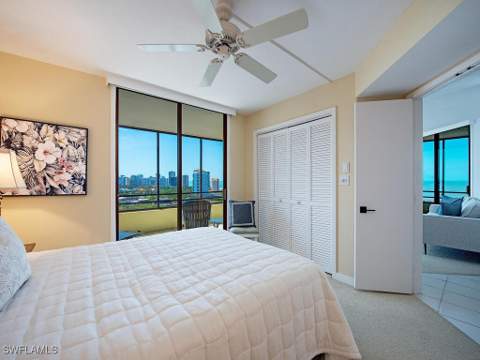 5555 Heron Point Dr 1602, Naples FL - photo 9 of 28