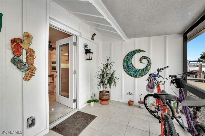 2 bedroom Condominium at 1405 Curlew Ave 3, Granada, Naples — photo 2