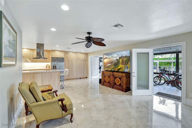 2 bedroom Condominium at 1405 Curlew Ave 3, Granada, Naples — photo 4