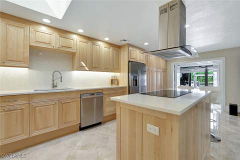 1405 Curlew Ave 3, Naples FL - photo 8 of 24
