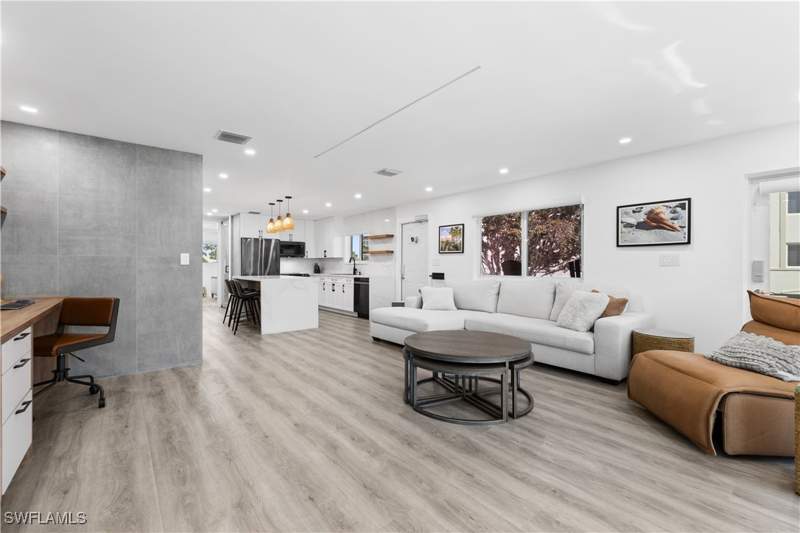 2 bedroom Condominium at 2500 Gulf Shore Blvd N N7, Yacht Harbor Manor, Naples — photo 4