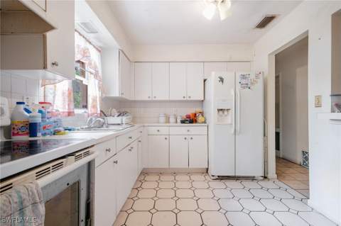 1208 Barnsdale St, Lehigh Acres FL - photo 13 of 34