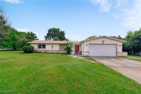 1208 Barnsdale St, Lehigh Acres FL - photo 7 of 34