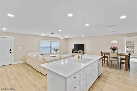 3221 68th St SW, Naples FL - photo 11 of 38