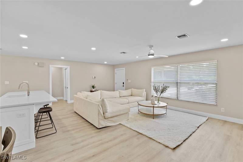 4 bedroom SingleFamilyResidence at 3221 68th St SW, Golden Gate Estates, Naples — photo 3