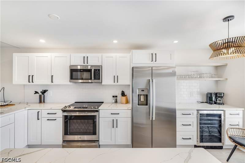 2 bedroom Condominium at 16440 Kelly Cove Dr 2806, Manor, Fort Myers — photo 4