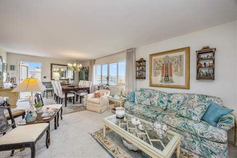 1550 Gulf Shore Blvd N W2, Naples FL - photo 7 of 18