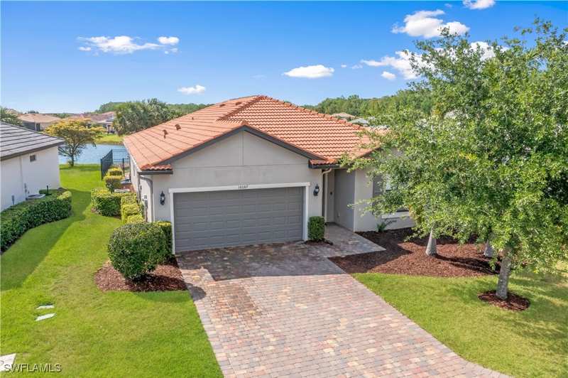 3 bedroom SingleFamilyResidence at 16087 Mistflower Dr, Hampton Lakes, Alva — photo 1