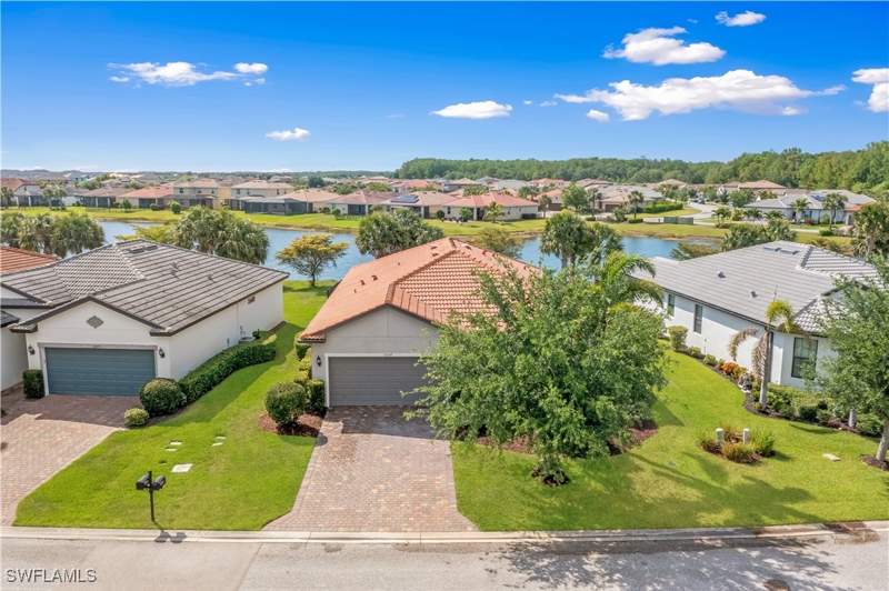 3 bedroom SingleFamilyResidence at 16087 Mistflower Dr, Hampton Lakes, Alva — photo 3