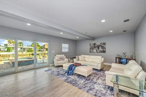 127 Albatross St, Fort Myers Beach FL - photo 10 of 39