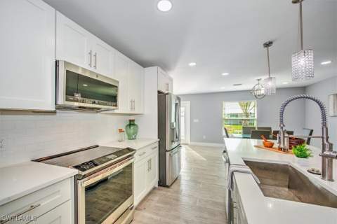 127 Albatross St, Fort Myers Beach FL - photo 16 of 39