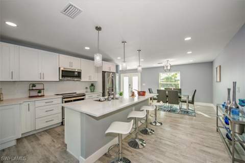 127 Albatross St, Fort Myers Beach FL - photo 19 of 39
