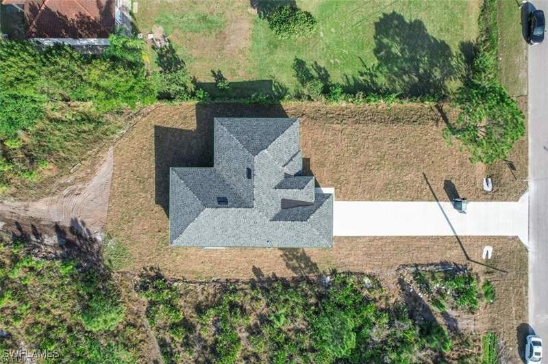 4 bedroom SingleFamilyResidence at 3702 66th Ave NE, Golden Gate Estates, Naples — photo 4