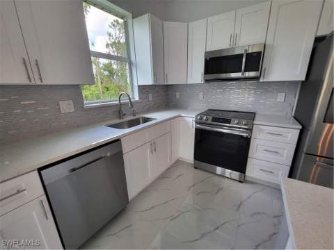 2815 Van Buren Pkwy, Cape Coral FL - photo 11 of 28