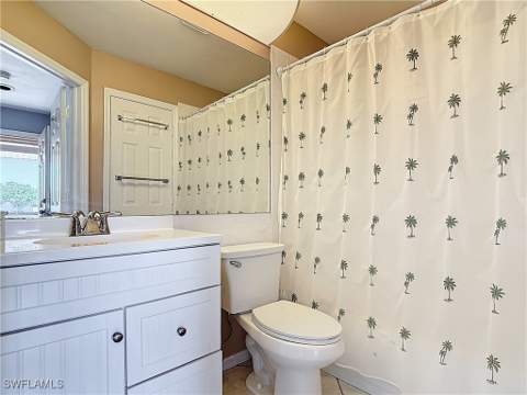 1025 Mainsail Dr 215, Naples FL - photo 16 of 40