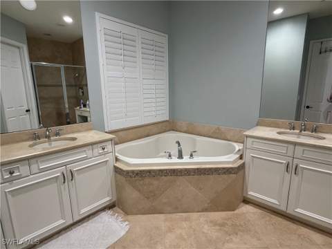 3195 Pacific Dr, Naples FL - photo 14 of 24