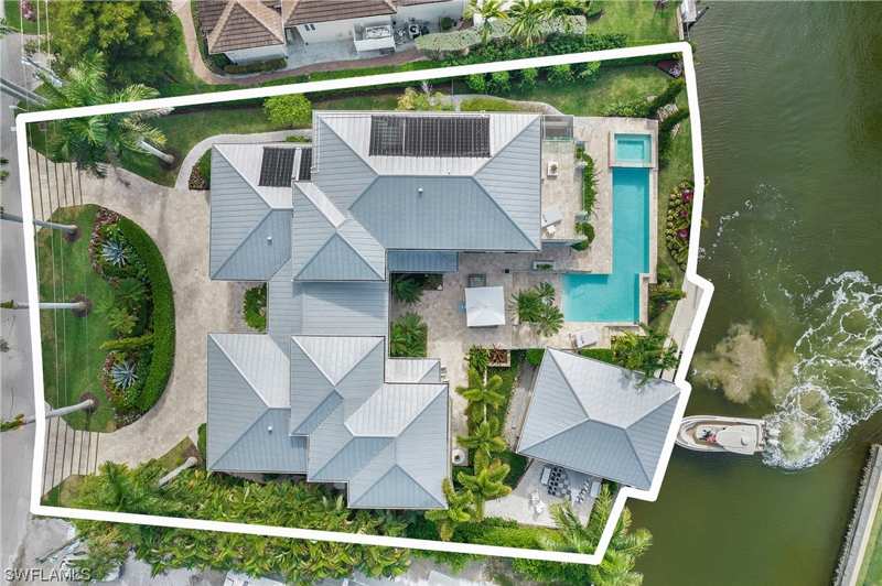 5 bedroom SingleFamilyResidence at 2290 Tarpon Rd, Royal Harbor, Naples — photo 1