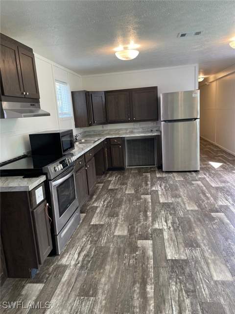 8019 Grady Dr, North Fort Myers FL - photo 9 of 24