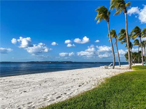 17170 Harbour Point Dr 734, Fort Myers FL - photo 22 of 27