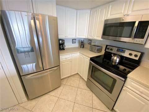 17170 Harbour Point Dr 734, Fort Myers FL - photo 7 of 27