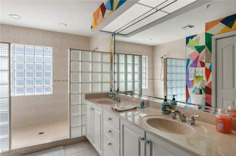 14811 Laguna Dr 101, Fort Myers FL - photo 20 of 37