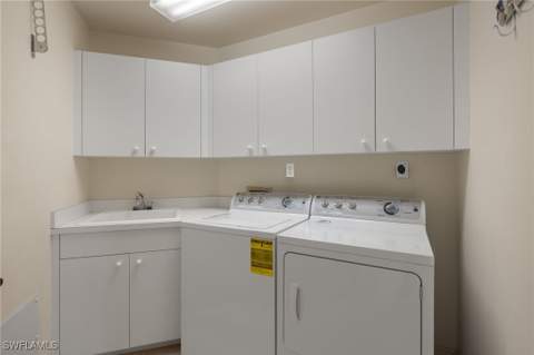 14811 Laguna Dr 101, Fort Myers FL - photo 22 of 37