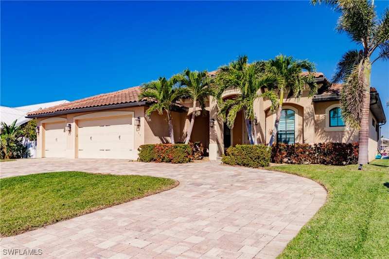 3 bedroom SingleFamilyResidence at 133 SW 54th Ter, Cape Coral, Cape Coral — photo 1