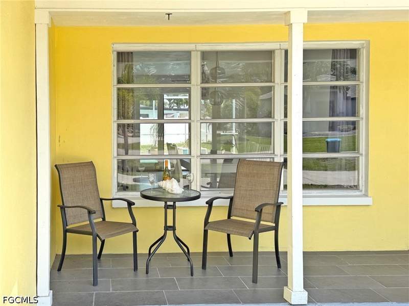 2 bedroom SingleFamilyResidence at 5201 Pocatella Ct, Cape Coral, Cape Coral — photo 3