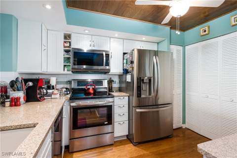 300 Stevens Landing Dr C205, Marco Island FL - photo 19 of 49