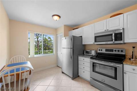 3072 Sandpiper Bay Cir M202, Naples FL - photo 15 of 42