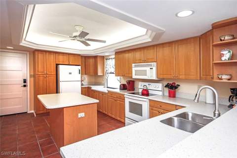 2445 W Gulf Dr 43E, Sanibel FL - photo 6 of 33