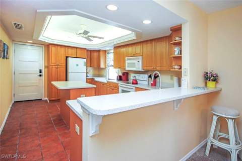 2445 W Gulf Dr 43E, Sanibel FL - photo 9 of 33