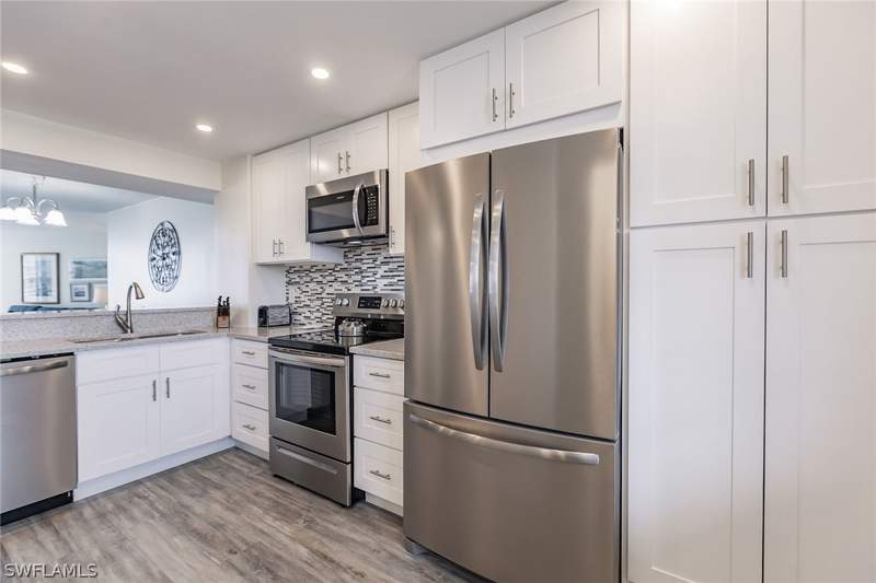 2 bedroom Condominium at 380 Seaview Ct 604, South Seas, Marco Island — photo 4
