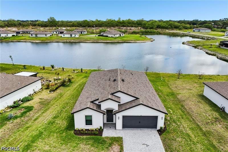 4 bedroom SingleFamilyResidence at 871 Gen D Macarthur Ave, Labelle, Labelle — photo 3