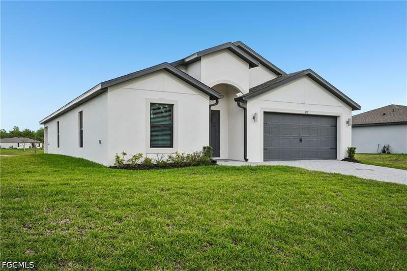 4 bedroom SingleFamilyResidence at 871 Gen D Macarthur Ave, Labelle, Labelle — photo 4
