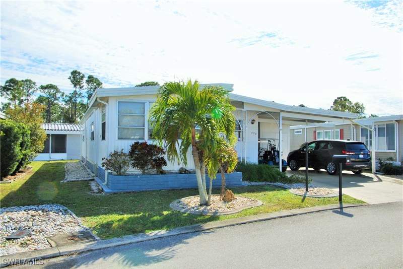 2 bedroom ManufacturedHome at 422 Snead Dr, Six Lakes Country Club, North Fort Myers — photo 2
