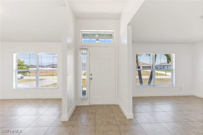 3 bedroom SingleFamilyResidence at 3066 NW 3rd Pl, Cape Coral, Cape Coral — photo 4