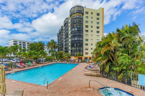 4263 Bay Beach Ln 111, Fort Myers Beach FL - photo 17 of 20