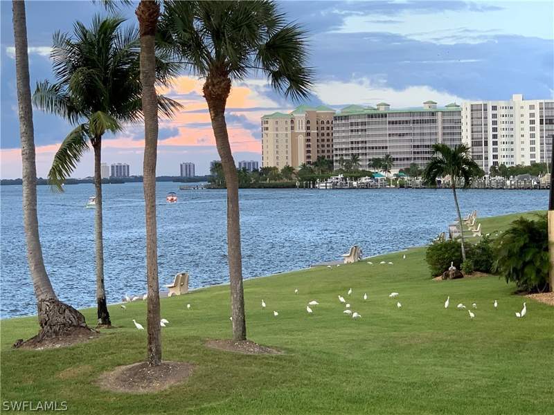 2 bedroom Condominium at 4263 Bay Beach Ln 111, Harbour Pointe Condo, Fort Myers Beach — photo 2