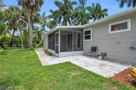 135 Standish Cir, North Fort Myers FL - photo 10 of 32