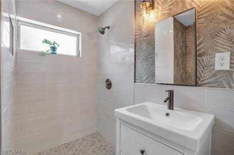 135 Standish Cir, North Fort Myers FL - photo 15 of 32