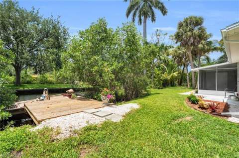 135 Standish Cir, North Fort Myers FL - photo 7 of 32